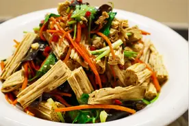 凉拌腐竹好吃也有技巧，教你实用方法，爽口入味，连吃7天都不腻