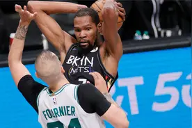 NBA集锦：绿军109-123篮网 三巨头合砍83分率队轻松晋级下一轮！视频封面