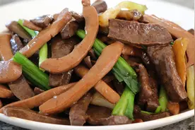 姜葱爆炒猪腰横脷，香脆爽口够锅气，一点腥味都没有，太香了