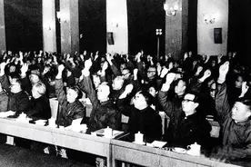 真理标准的大讨论，邓小平是这样表态的视频封面