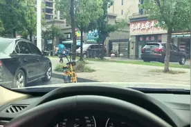 路边斜车位停车，如何判断车头距离？教练没说过啊视频封面