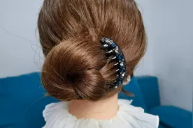 中长发女夏季头发这样扎超显气质，简约又凉爽美美哒视频封面