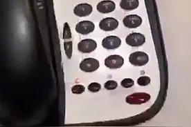 男子英语不好打电话投诉酒店：我房间有杰瑞 服务员秒懂回答神了视频封面