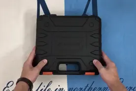 699元买的vivo S1手机开箱，手机上手的一瞬间我慌了：这是手机？视频封面