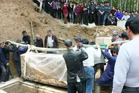 浙江挖出南宋丞相墓，出土棺材价值2亿，流传1000年的谣言被打破视频封面