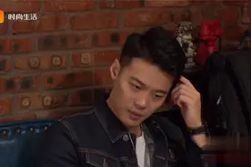 姑娘放不下前任，失魂落魄找上门，抱住前任大腿哀求：别抛下我！视频封面