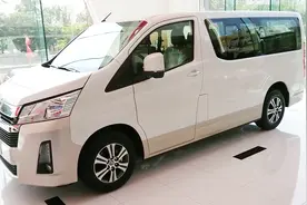 2019款丰田海狮Hiace实拍，详细了解配置后，买不买自己看着办