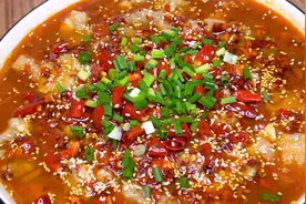 滑肉还是四川人做的好吃，大厨教你做水煮滑肉，麻辣鲜香又下饭