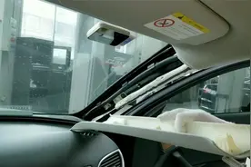 奥迪车A柱饰板拆装全过程，非常简单看一遍就能学会，建议收藏！