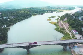 实拍：湖南和广西交界的两个镇，珠山与黄沙河，谁更胜一筹？视频封面