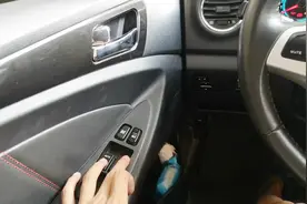 车子玻璃升降坏了，4S店开价好几百，老司机教你修理 几块钱搞定