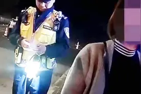 湖北宜昌宝马车内一女子朝民警大喊“救命啊”竟是情侣分手闹矛盾视频封面