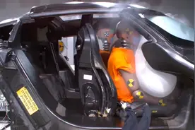 【中文字幕】200万美元的柯尼塞格超跑是怎样做碰撞测试的？视频封面