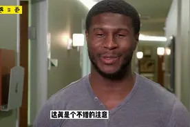 男人腰上长了个“胸”，每天忍不住要摸几下，没想到越长越大！视频封面