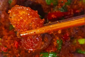 常德特色家常菜醡辣椒炒腊肠真的好好吃，香辣美味又下饭，真爱