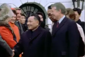 1979年邓小平访美时的一个举动轰动了美国