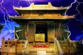 武当山的“雷火炼殿”，专家为防雷装了一装置，这一神迹消失了