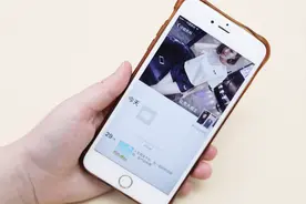 今天才明白，点一点微信这按钮，对方几年前的朋友圈信息直接显示