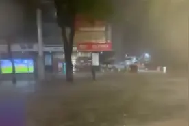 广州因暴雨即日起至12日中小学停课 全市倡导居家办公