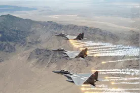 历史常常重复，但中国为什么不会成为苏联？五大原因视频封面