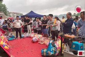 10元10个，2分钟钱就到手了，赚钱的方式超快，一天收入3000元！