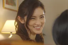 日本家庭主妇的读书交流会，日本女人笑起来，有种怪怪的感觉！