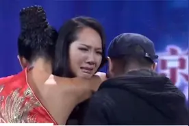 张咪节目偶遇前夫：两人紧紧相拥不放手，哭成泪人太心酸！视频封面