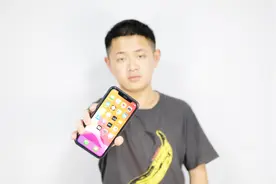 苹果iPhone 11首发开箱上手体验！该死的真香定律视频封面