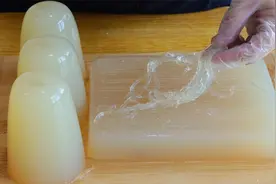 用海藻也能做的水晶凉粉，无淀粉添加，细嫩爽滑又Q弹，好吃简单