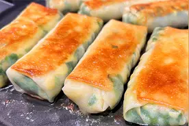 吃剩的春饼这样做比饺子还香，方便省事，做少了不够吃，太美味了