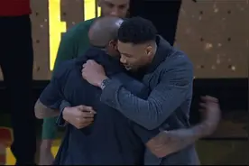 字母哥为塔克颁发总冠军戒指视频封面