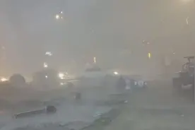 四川安岳突现大风大雨和鸽子蛋大小冰雹，医院接诊十多人视频封面