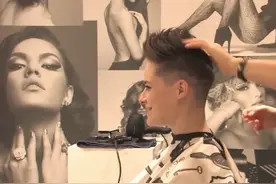 今夏中年女性流行剪短发，飞机头真帅气，时尚又清凉