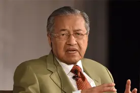 美咄咄逼人，企图在台海发动战争！马来西亚前总理怒批：拜登无能视频封面