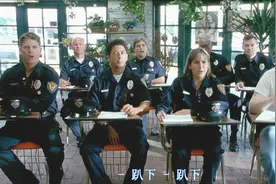 影视：中国爷们儿教美国警察学习中文，简单实用，这一段太搞笑了视频封面