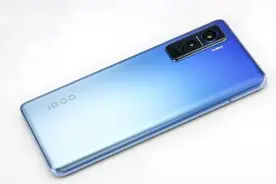 iQOO5系列发布，120Hz屏+120W闪充，卖3998元至5498元！视频封面