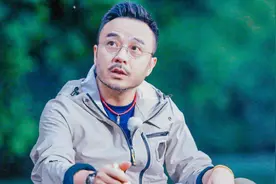 汪涵地位有多高？不做副台长也要保住天天向上，还认识国际友人视频封面