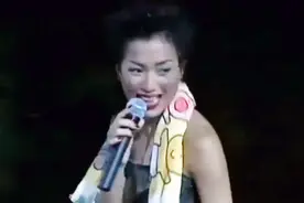 22前，郑秀文现场版《值得》