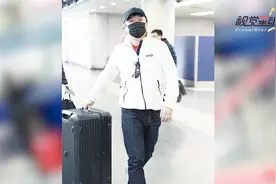 黄渤两个女儿罕见曝光  颜值超高遗传妈妈好基因