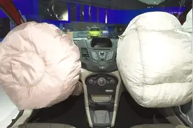 安全气囊爆出，可以修复继续使用吗？日常用车需不需要检查？