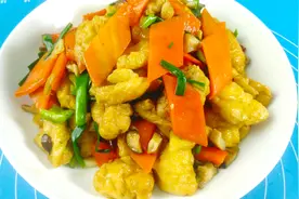 油炸豆腐和胡萝卜的家常做法，味道鲜美做法简单，上桌就光盘视频封面