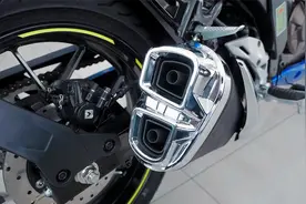 铃木极客飒250街车到货，动力强颜值高，配ABS，售价15900元视频封面