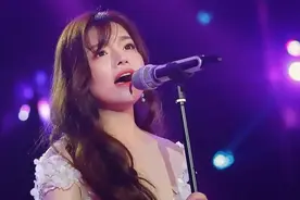 黄霄雲杀疯了，唱《给电影人的情书》秒杀单依纯，这才是冠军实力视频封面