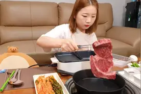 【韩国吃播|Mizzang】这顿顶级雪花牛排吃完，接下来的几天吃土吧视频封面