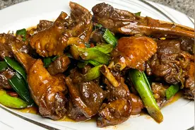 鸭子的这种做法确实好吃，香而不腻开胃下饭，好吃到停不下来视频封面