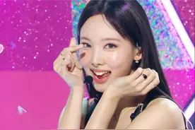 喜欢你那看向我的眼眸！220827 TWICE《Talk That Talk》现场版视频封面
