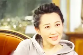 许晴五十岁风韵犹存，撩起人来也是得心应手