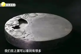 这真是亲爸爸！20岁姑娘过生日爸爸送砚台，专家接过去直喊：精湛