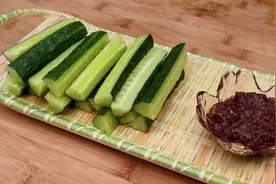 用馒头做大酱，还是头一次见！过程太神奇，味道真正宗！