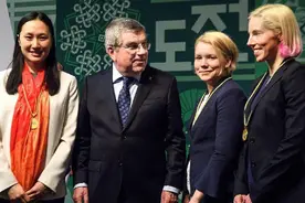 退役后华丽转身，张虹出任国际奥委会委员，成为最年轻主席视频封面